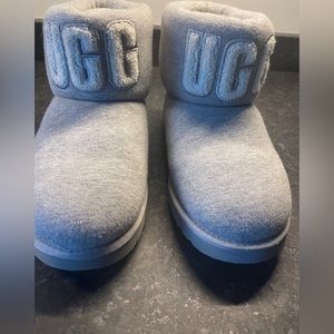 UGG Jersey Boots - size 9. Brand New!